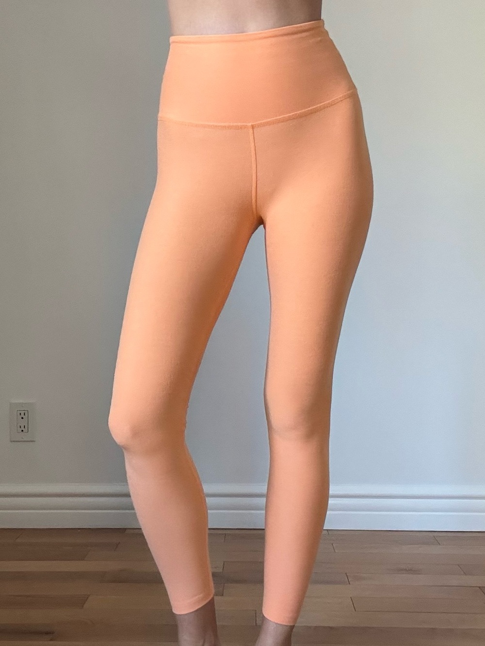 Beyond Yoga Super Soft High-Waist Leggings in Peach Orange size small